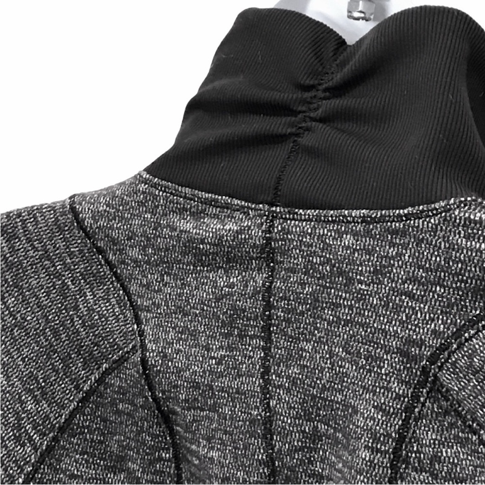 LULULEMON Runderful 1/2 Half Zip Long Sleeve Pullover Top + Small Reusable Bag - Picture 12 of 16
